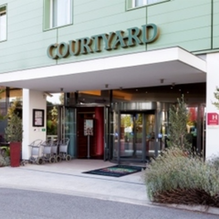 Parking H  tel COURTYARD TOULOUSE AIRPORT  Ext  rieur  Toulouse